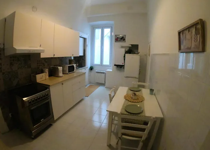 Piace Τεργέστη